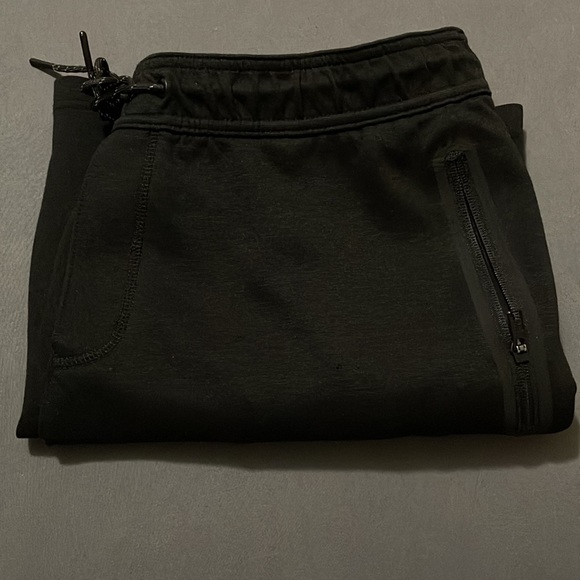 American Eagle Outfitters Other - Mens American Eagle Shorts